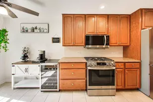 601 Country Ln, Des Plaines, IL 60016 - Photo 10