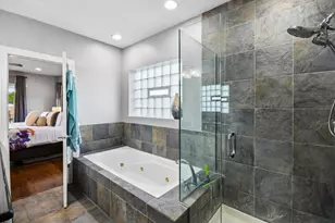 4345 S Indiana Ave, Chicago, IL 60653 - Photo 8