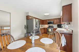 415 Cypress Ct, Schaumburg, IL 60193 - Photo 18
