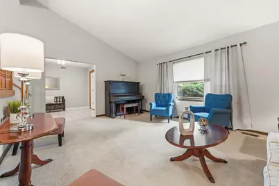 415 Cypress Court, Schaumburg, IL 60193 - Photo 10