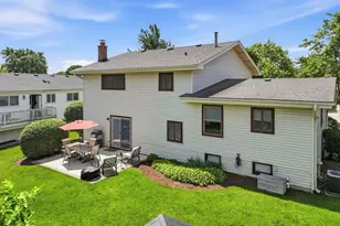 415 Cypress Ct, Schaumburg, IL 60193 - Photo 36