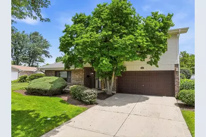 415 Cypress Court, Schaumburg, IL 60193 - Photo 2