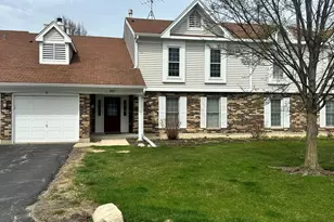 848 Chasefield Ln, Crystal Lake, IL 60014 - Photo 1