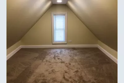 1634 Victoria Avenue, North Chicago, IL 60064 - Photo 8