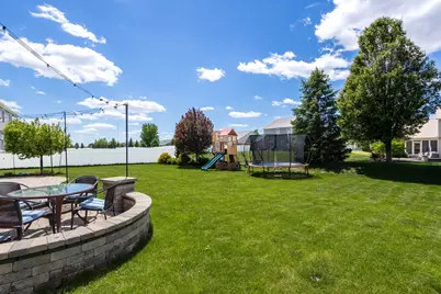 5700 Emily Road, Bettendorf, IA 52722 - Photo 50