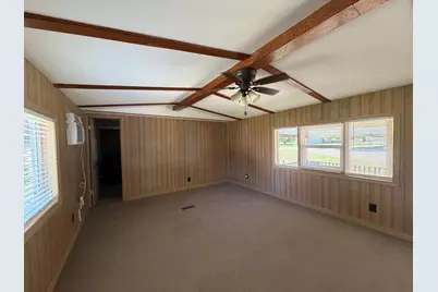 105 N Hickory Street, Farina, IL 62838 - Photo 10