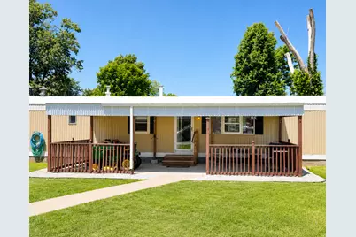 105 N Hickory Street, Farina, IL 62838 - Photo 2