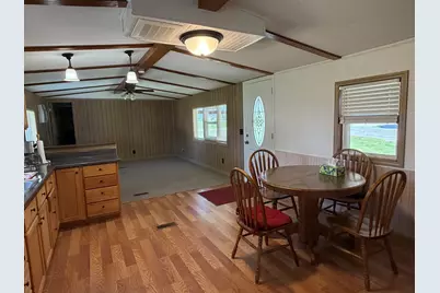 105 N Hickory Street, Farina, IL 62838 - Photo 8