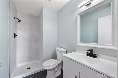 327 Newport Lane #B2, Bartlett, IL 60103 - Photo 6