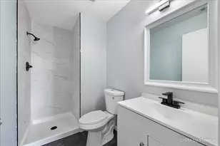 327 Newport Ln, Bartlett, IL 60103 - Photo 6