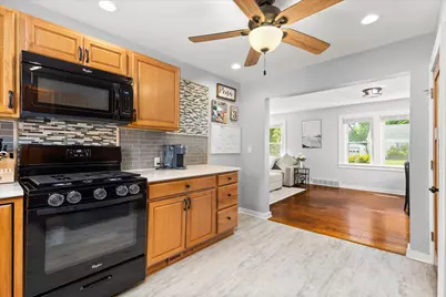 742 Chambers Street, Ottawa, IL 61350 - Photo 18
