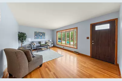 679 N West Road, Lombard, IL 60148 - Photo 2