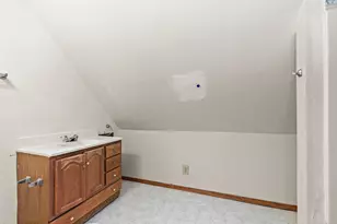 1302 State St, Dekalb, IL 60115 - Photo 14