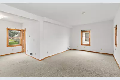 1302 State Street, Dekalb, IL 60115 - Photo 4