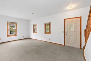 1302 State St, Dekalb, IL 60115 - Photo 6