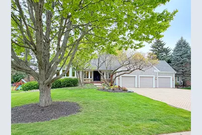 211 Ridge Lane, Lake in the Hills, IL 60156 - Photo 2