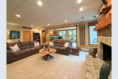211 Ridge Lane, Lake in the Hills, IL 60156 - Photo 50