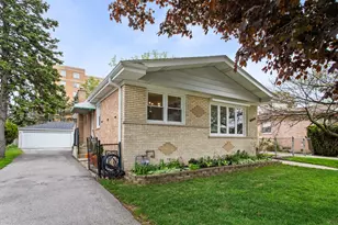 6709 W Forest View Ln, Niles, IL 60714 - Photo 1