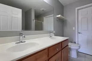 715 Astor Ln, Wheeling, IL 60090 - Photo 16