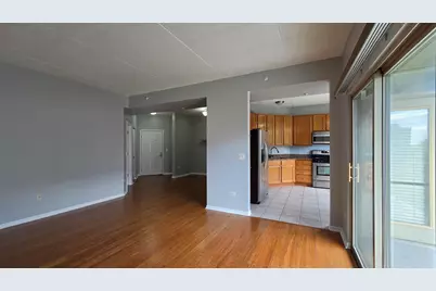 715 Astor Lane #401, Wheeling, IL 60090 - Photo 4