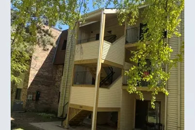 200 S Waters Edge Drive #202, Glendale Heights, IL 60139 - Photo 2