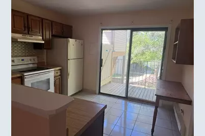 200 S Waters Edge Drive #202, Glendale Heights, IL 60139 - Photo 4