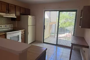 200 S Waters Edge Dr, Glendale Heights, IL 60139 - Photo 4