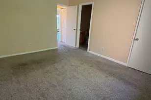200 S Waters Edge Dr, Glendale Heights, IL 60139 - Photo 20