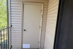 200 S Waters Edge Dr, Glendale Heights, IL 60139 - Photo 6