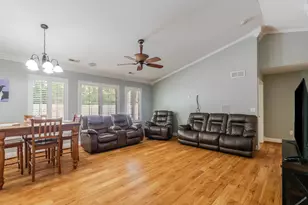 3018 Springfield Rd, East Peoria, IL 61611 - Photo 4