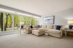 2555 Gross Point Rd, Evanston, IL 60201 - Photo 4