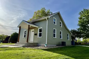 2703 Main St, Peru, IL 61354 - Photo 1