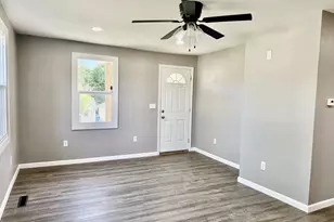 2703 Main St, Peru, IL 61354 - Photo 8