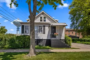 8434 W 50th St, McCook, IL 60525 - Photo 1