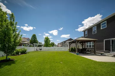 561 S Stone Brook Drive, Romeoville, IL 60446 - Photo 8