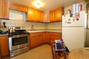 2107 Hermon Ave, Zion, IL 60099 - Photo 4