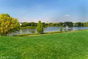 4092 Victoria Dr, Hoffman Estates, IL 60192 - Photo 36