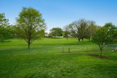 4092 Victoria Drive, Hoffman Estates, IL 60192 - Photo 34