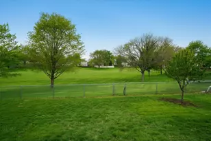 4092 Victoria Dr, Hoffman Estates, IL 60192 - Photo 34