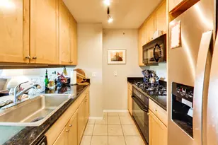 9655 Woods Dr, Skokie, IL 60077 - Photo 6
