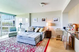 9655 Woods Dr, Skokie, IL 60077 - Photo 2