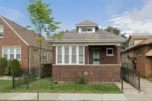 8148 S Blackstone Ave, Chicago, IL 60619 - Photo 1