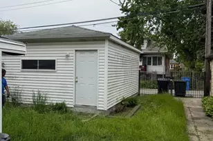 8148 S Blackstone Ave, Chicago, IL 60619 - Photo 10