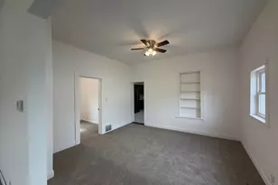 1005 W Taylor St, Bloomington, IL 61701 - Photo 16