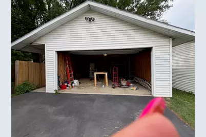 1005 W Taylor Street, Bloomington, IL 61701 - Photo 2
