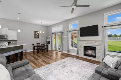 3550 Deckard Drive, Bettendorf, IA 52722 - Photo 8