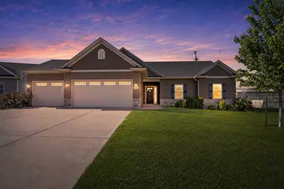 3550 Deckard Drive, Bettendorf, IA 52722 - Photo 2