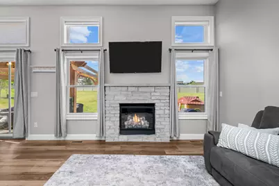 3550 Deckard Drive, Bettendorf, IA 52722 - Photo 6