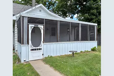 203 E Van Buren Street, Ottawa, IL 61350 - Photo 4
