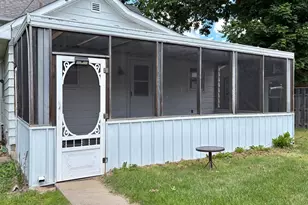 203 E Van Buren St, Ottawa, IL 61350 - Photo 4